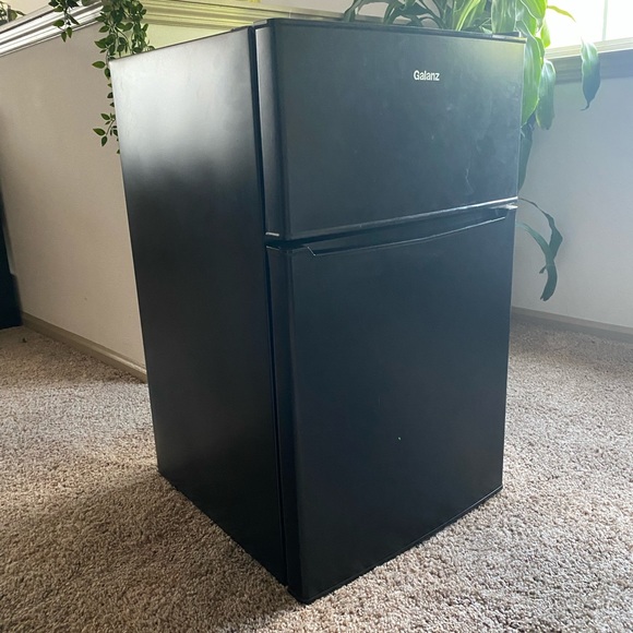 Galanz Kitchen Galanz Mini Fridge Poshmark
